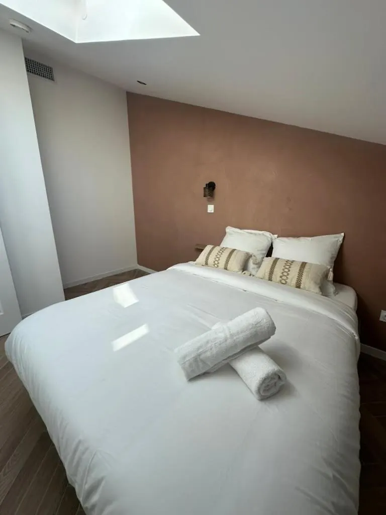 Moon Apartment Nice 0*,  France